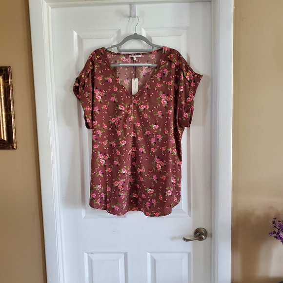 Speed Limit M P H Tops - Floral V-Neck Women Top